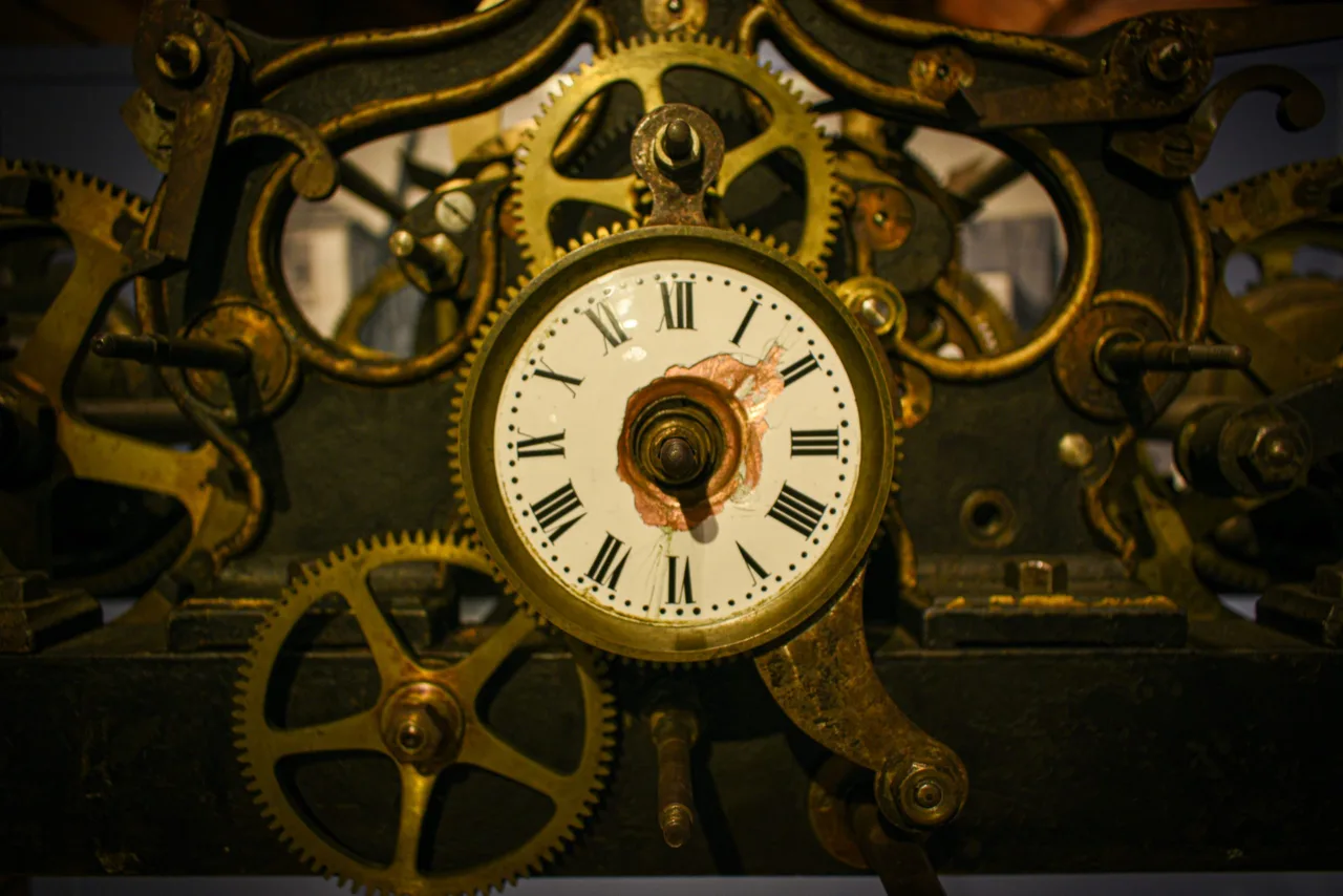 dong ho grandfather clock