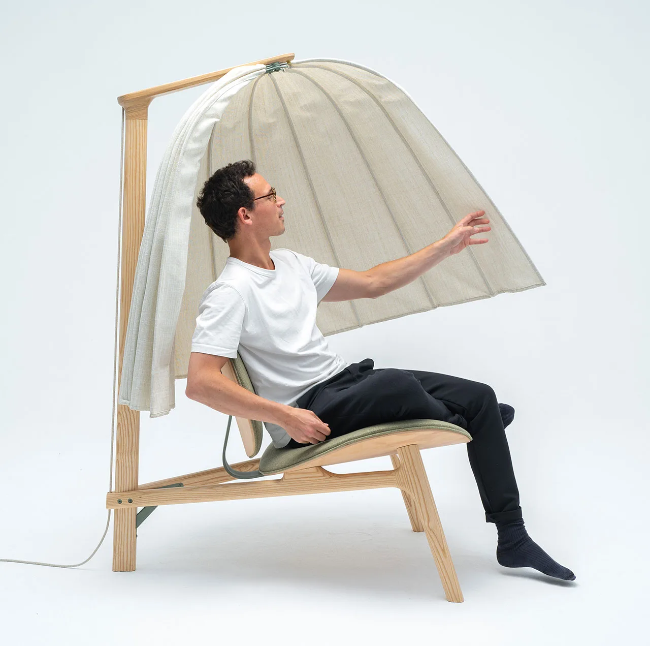 Ghe van phong Shanti Futurewave Inner Design
