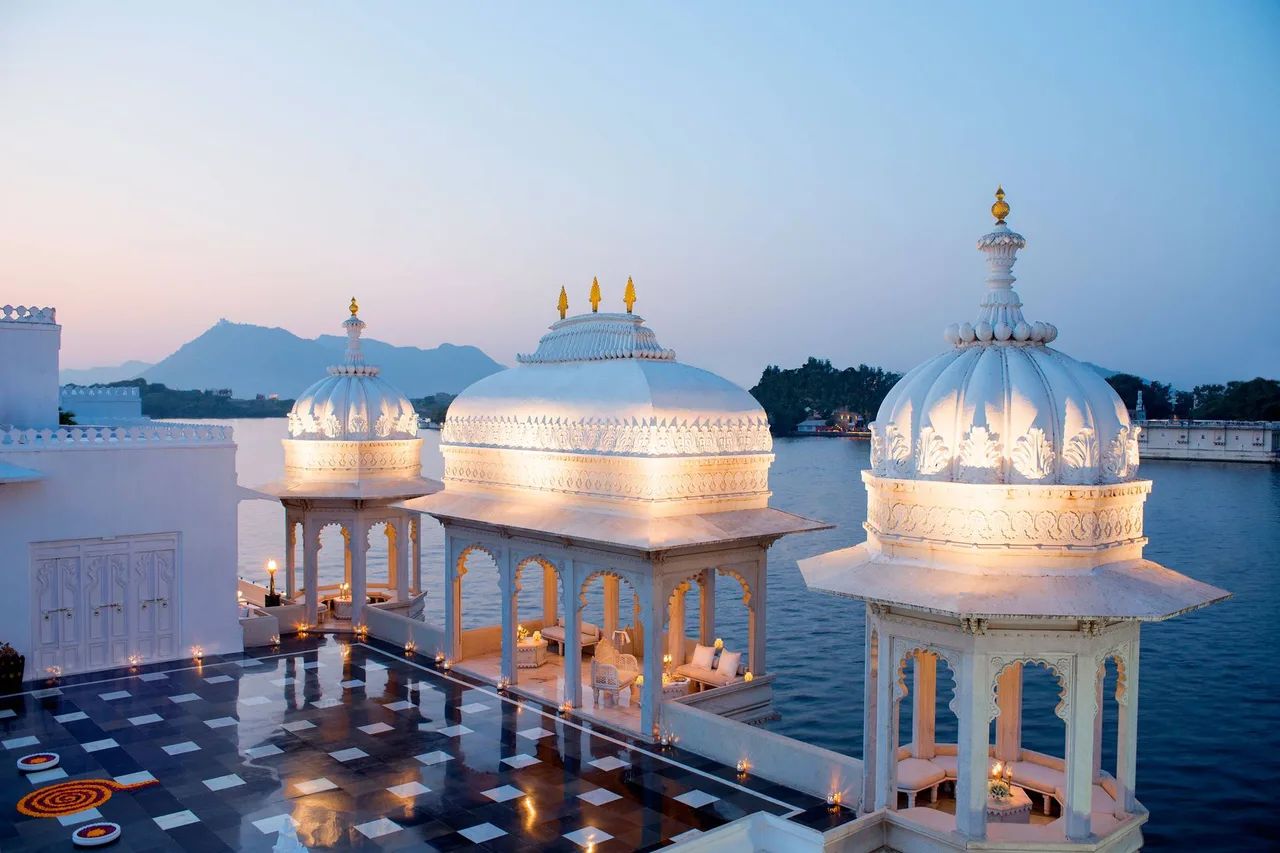 cung dien thanh pho lake palace kien truc an do di san