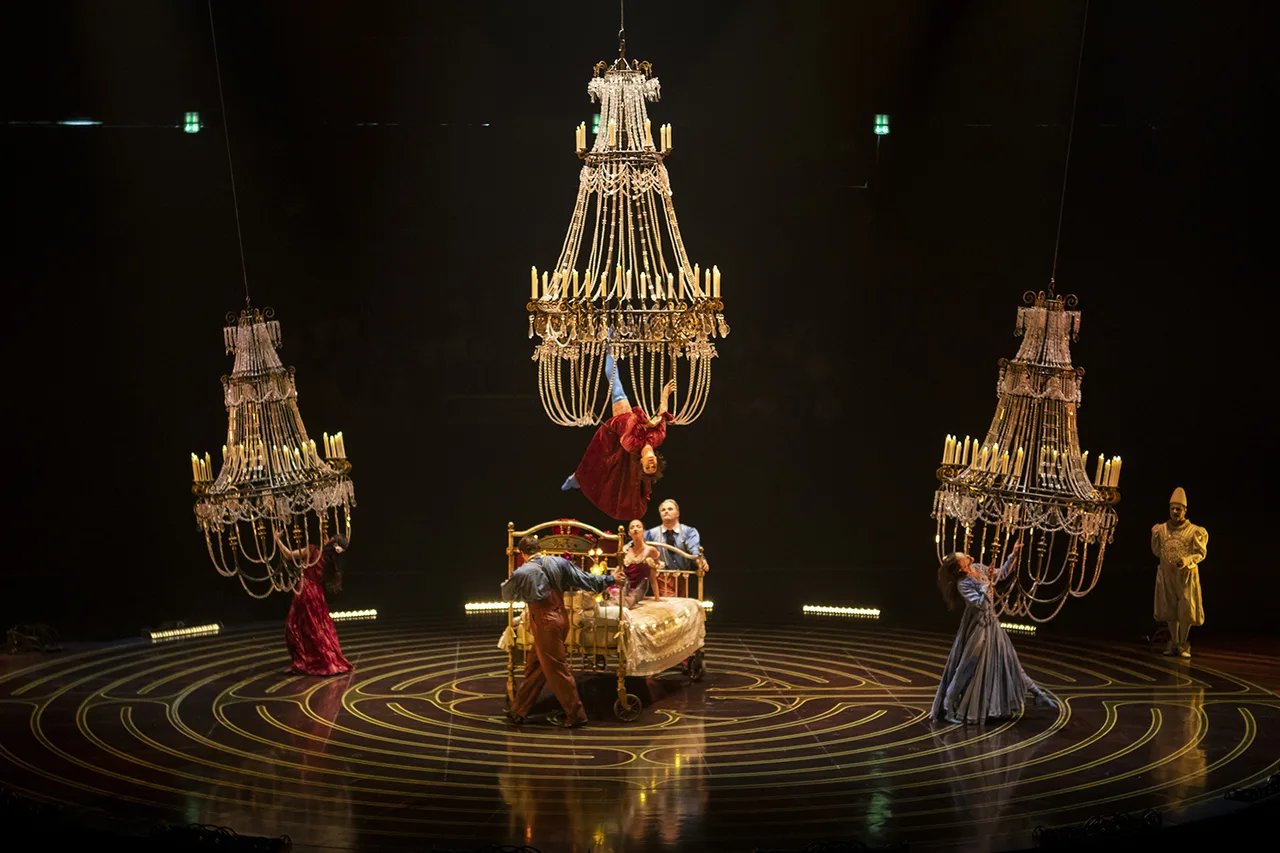 Corteo Luzia Cirque du Soleil Le Rêve The Dream Franco Dragone Traces Les 7 Doigts de la Main Knitting Peace Cirkus Cirkör vung dat ky bi cong vien gia dinh lang toi my village lune production