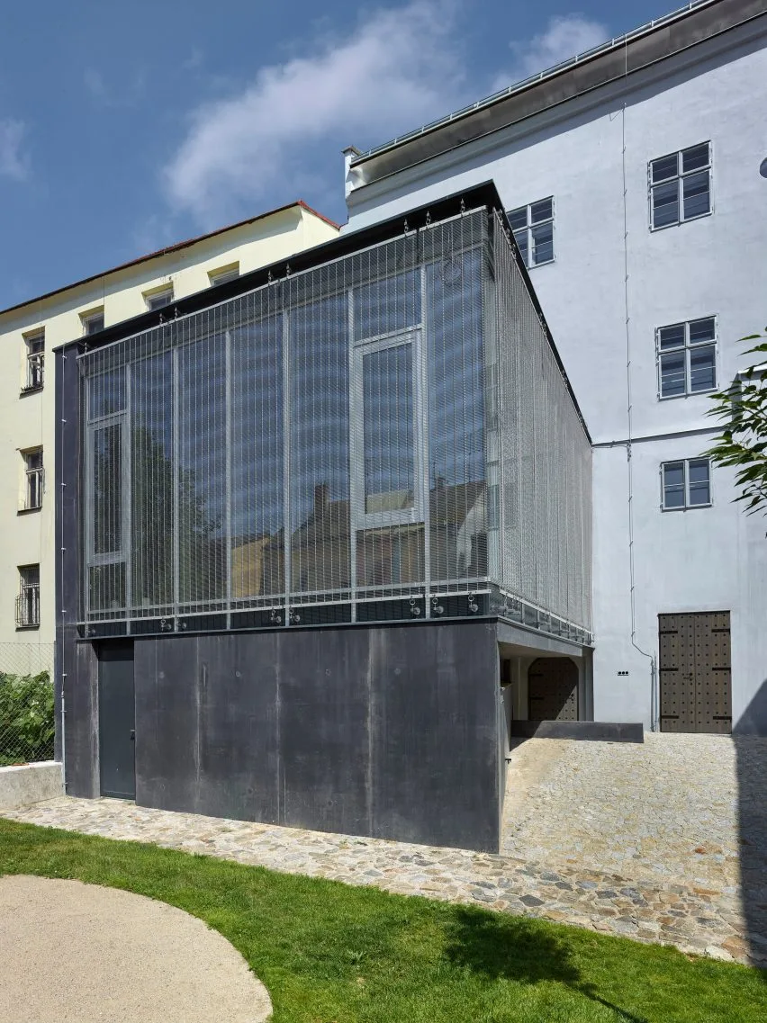 Atelier Stepan cai tao di san Silver House Vanda Stepan Marek Stepan