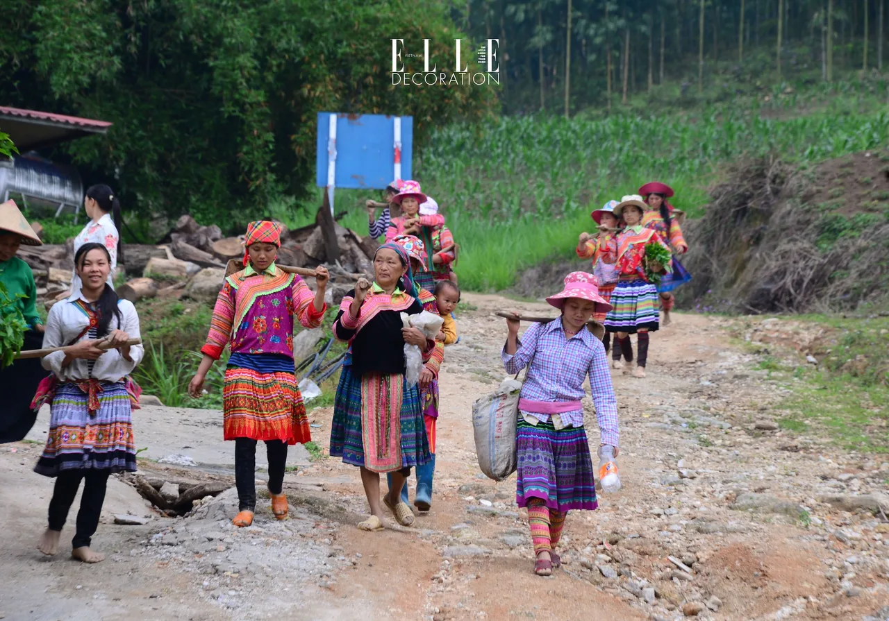 hoa van trang phuc truyen thong dan toc thieu so