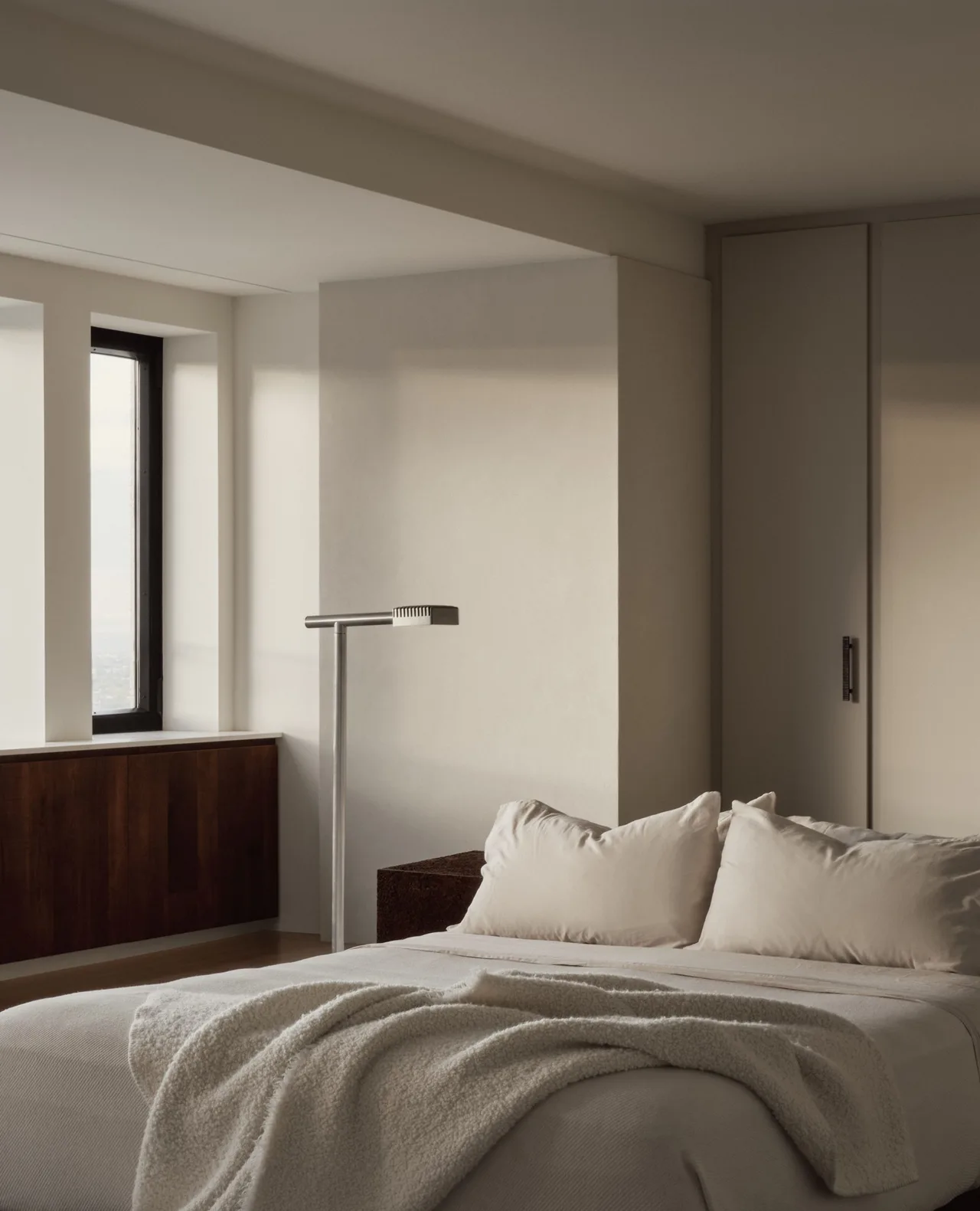 du an cai tao can ho Port-Royal apartment Mitchell Sweibel Studio Montreal Canada Golden Square Mile