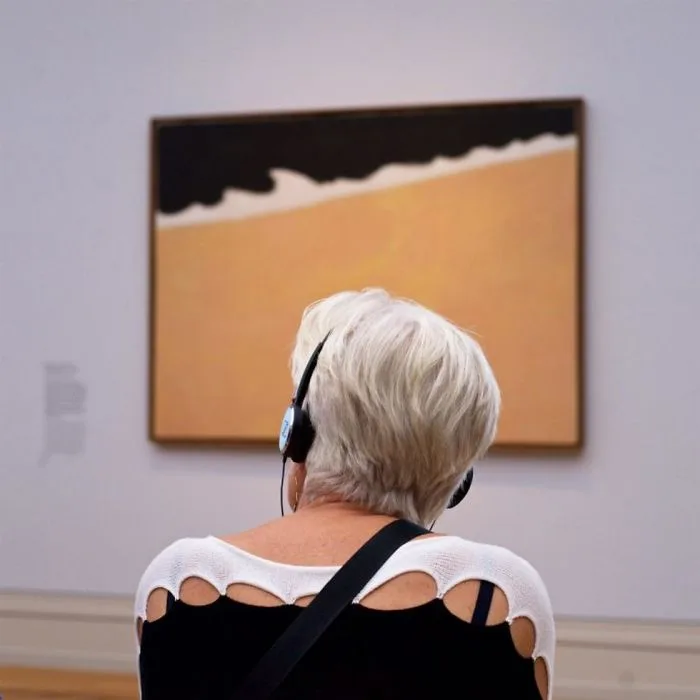 People matching artworks hình 13