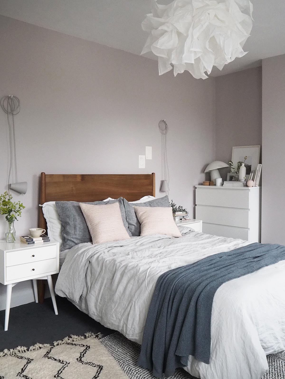 phòng ngủ đẹp cate st hill pink-blush-bedroom-before-after old18