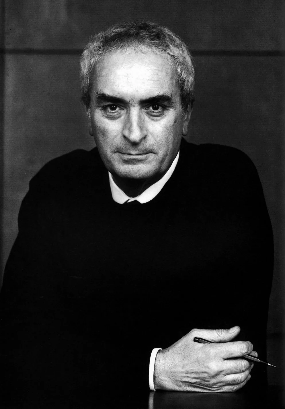 italian graphic designer communications design Massimo Vignelli