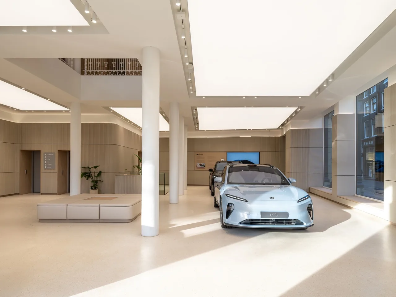 showroom xe hoi nio house