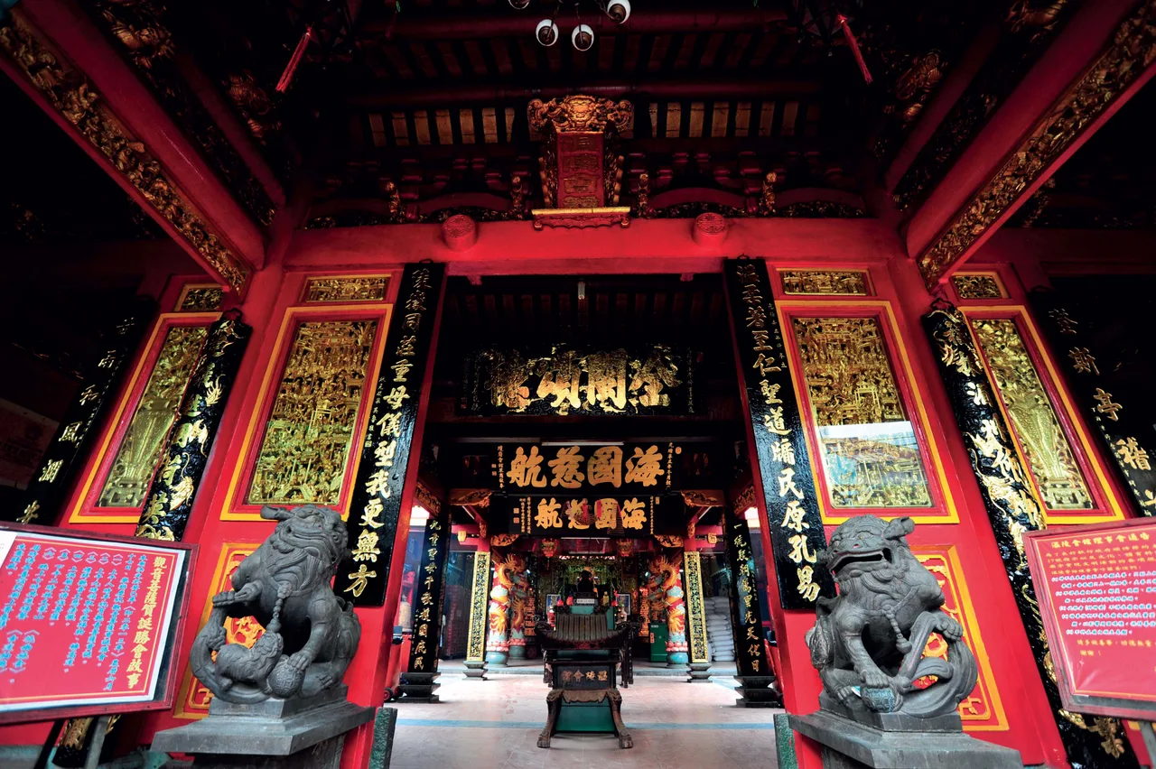 hoi quan on lang chua nguoi hoa saigon