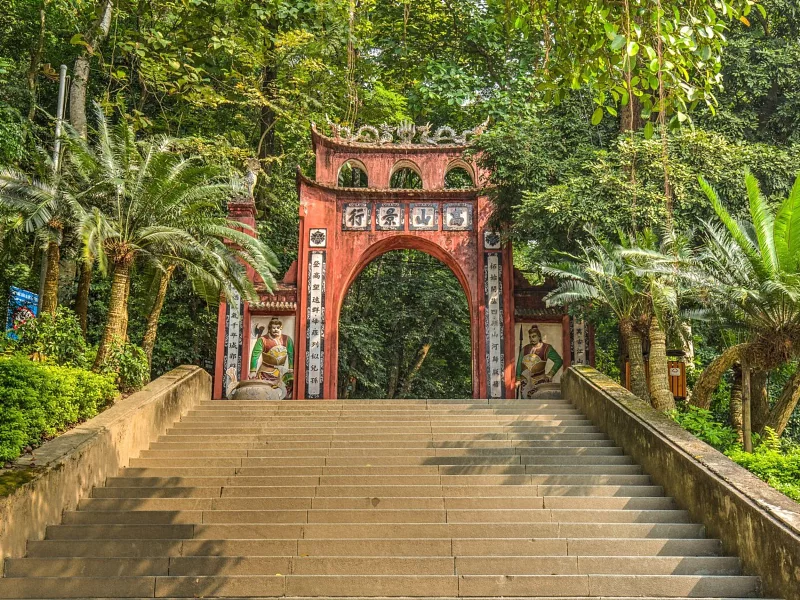 Đền Hùng: Xuân sang hướng về Đất Tổ