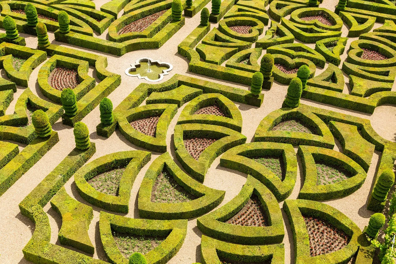 French formal garden Jardin à la française André Le Nôtre Vaux-le-Vicomte