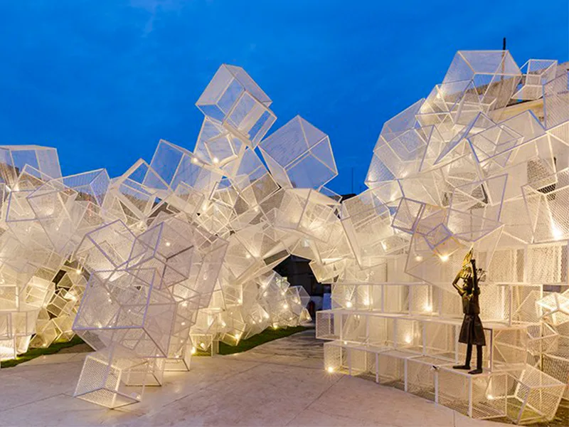 Festive Pavilion - Ấn tượng khu vườn lưới sắt lập thể