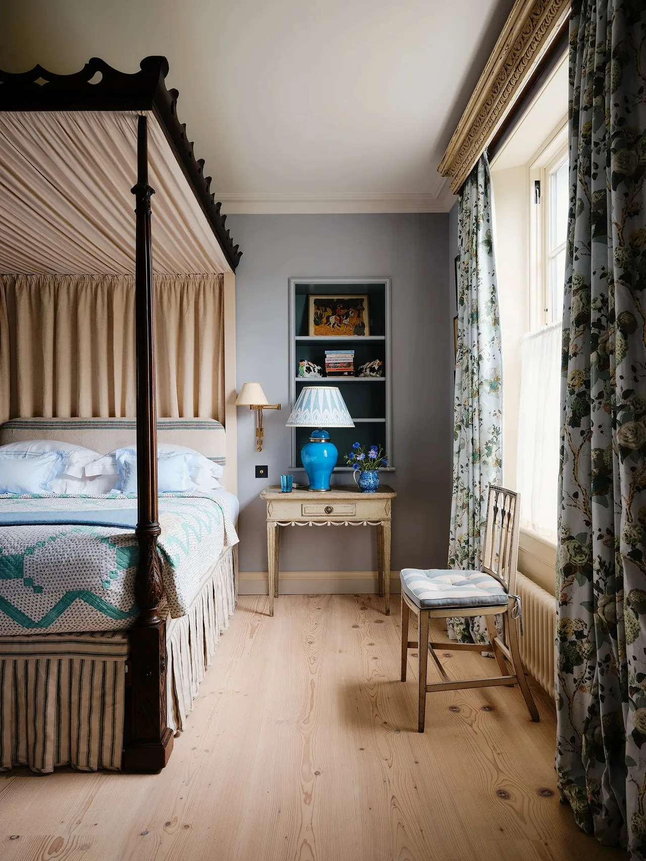 thiet ke noi that phong ngu ga giuong may chap va patchwork quilting