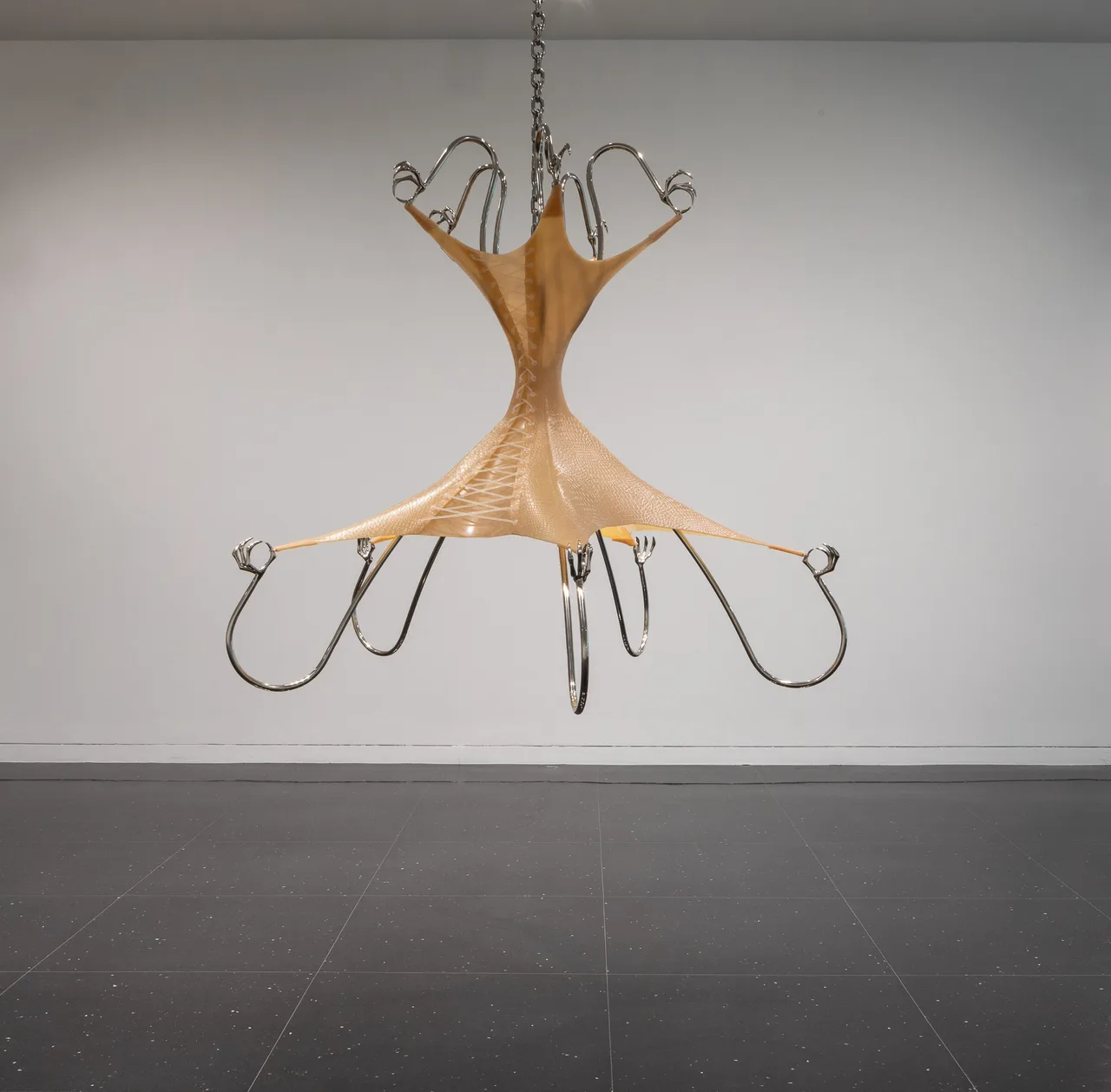 hannah levy tac pham den chum untitled 2020