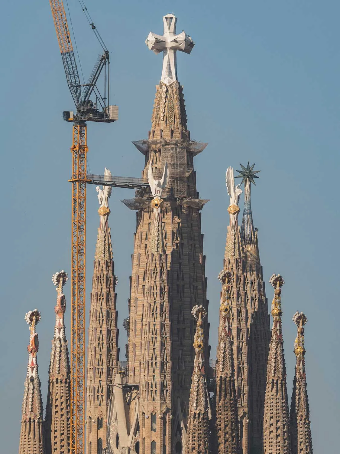 Sagrada Familia nha tho kien truc su antoni gaudi