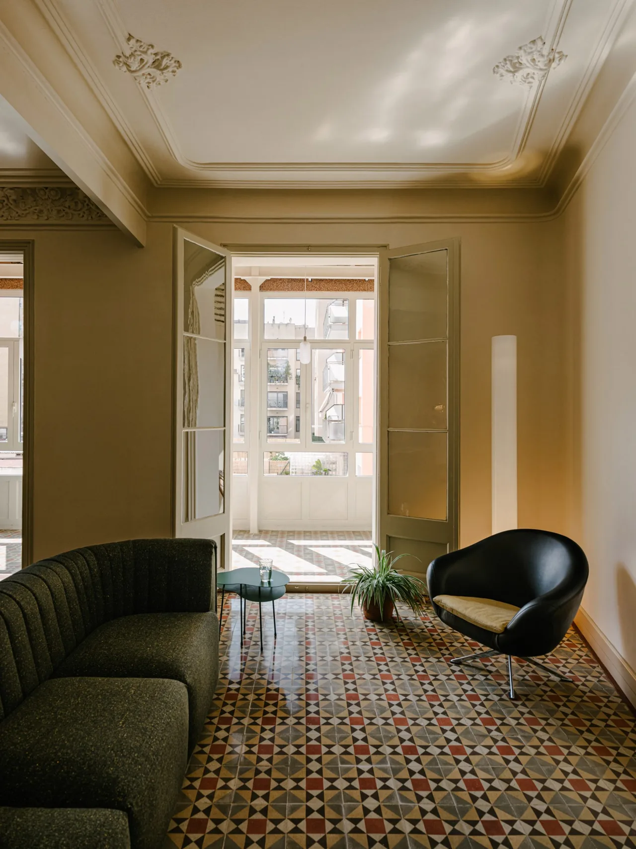 plaster Casa Salvador Viladevall III Barcelona