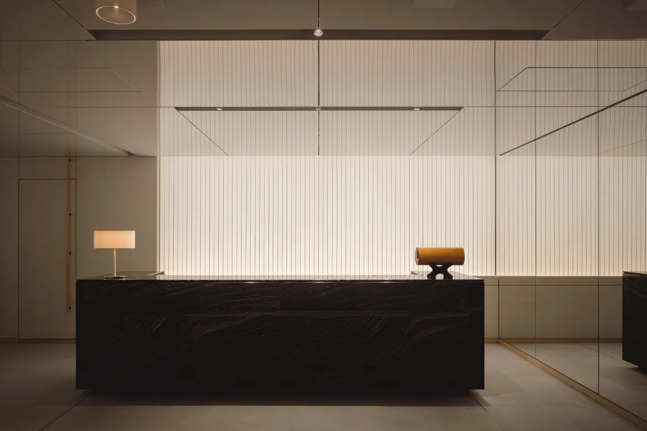 le tan ginza lounge edo noi that nhat ban duong dai