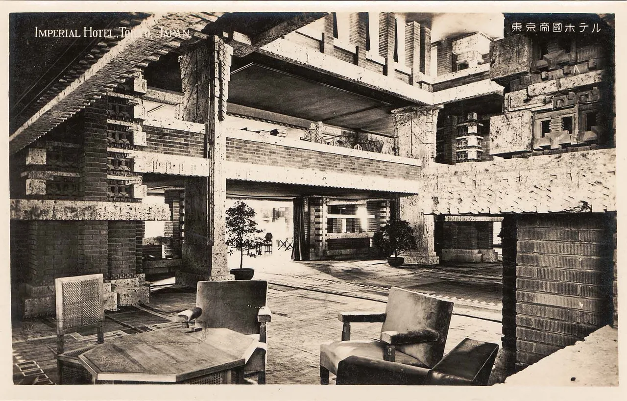 kien truc hien dai modern architecture Frank Lloyd Wright khach san hoang gia Tokyo