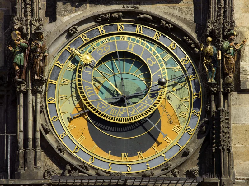 Đồng hồ thiên văn Prague Orloj: Hành trình Trung Cổ qua thời gian