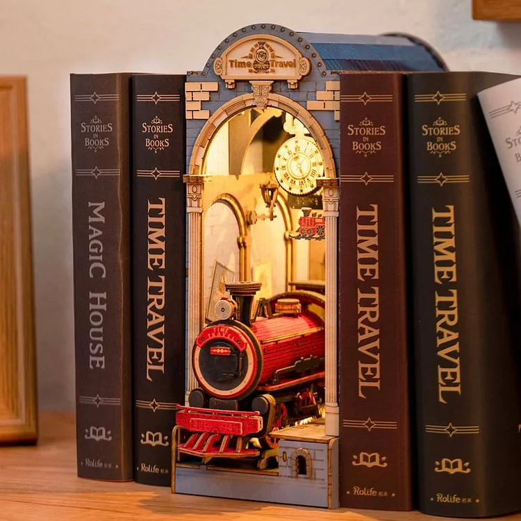 book nook mo hinh thu nho tiem sach gia sach