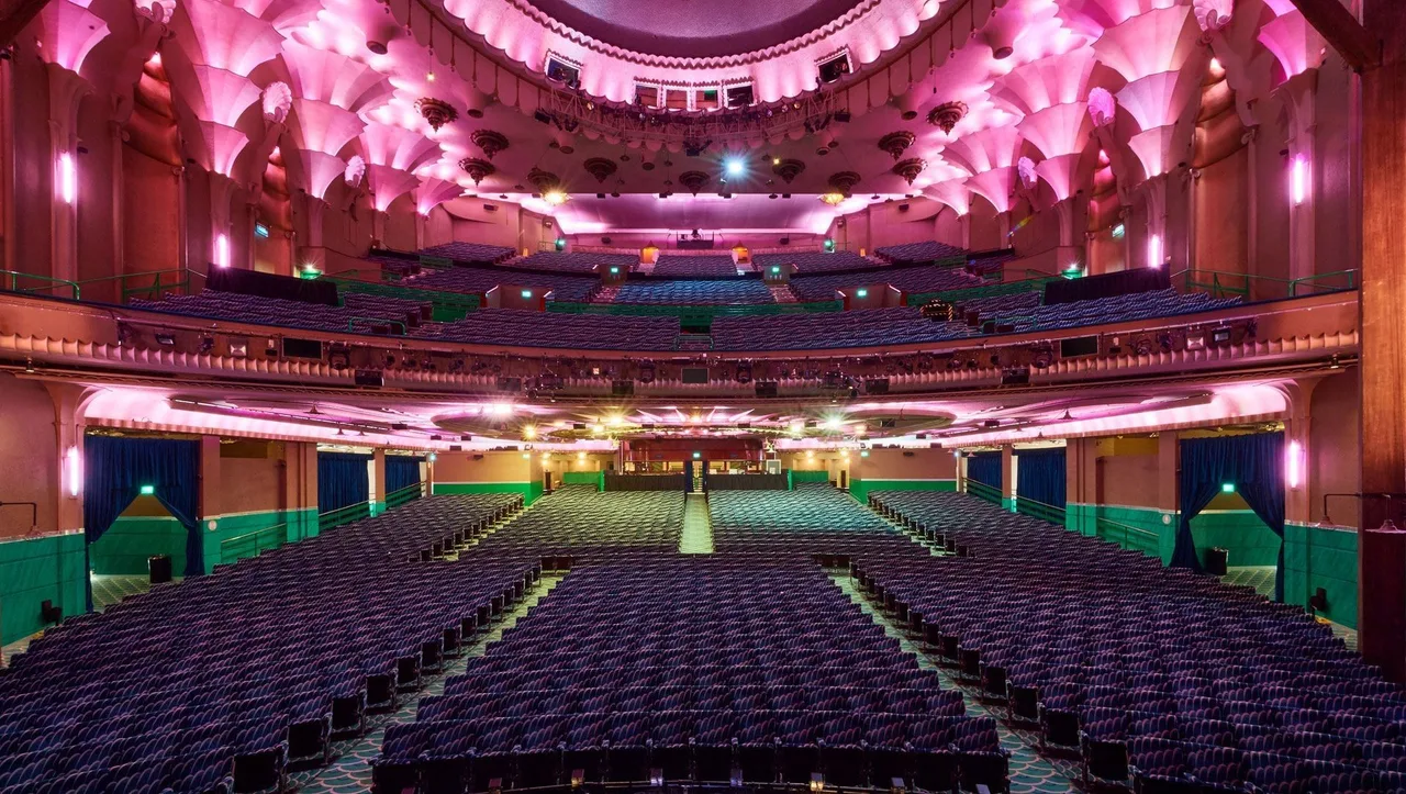 Apollo Victoria cong trinh kien truc art deco