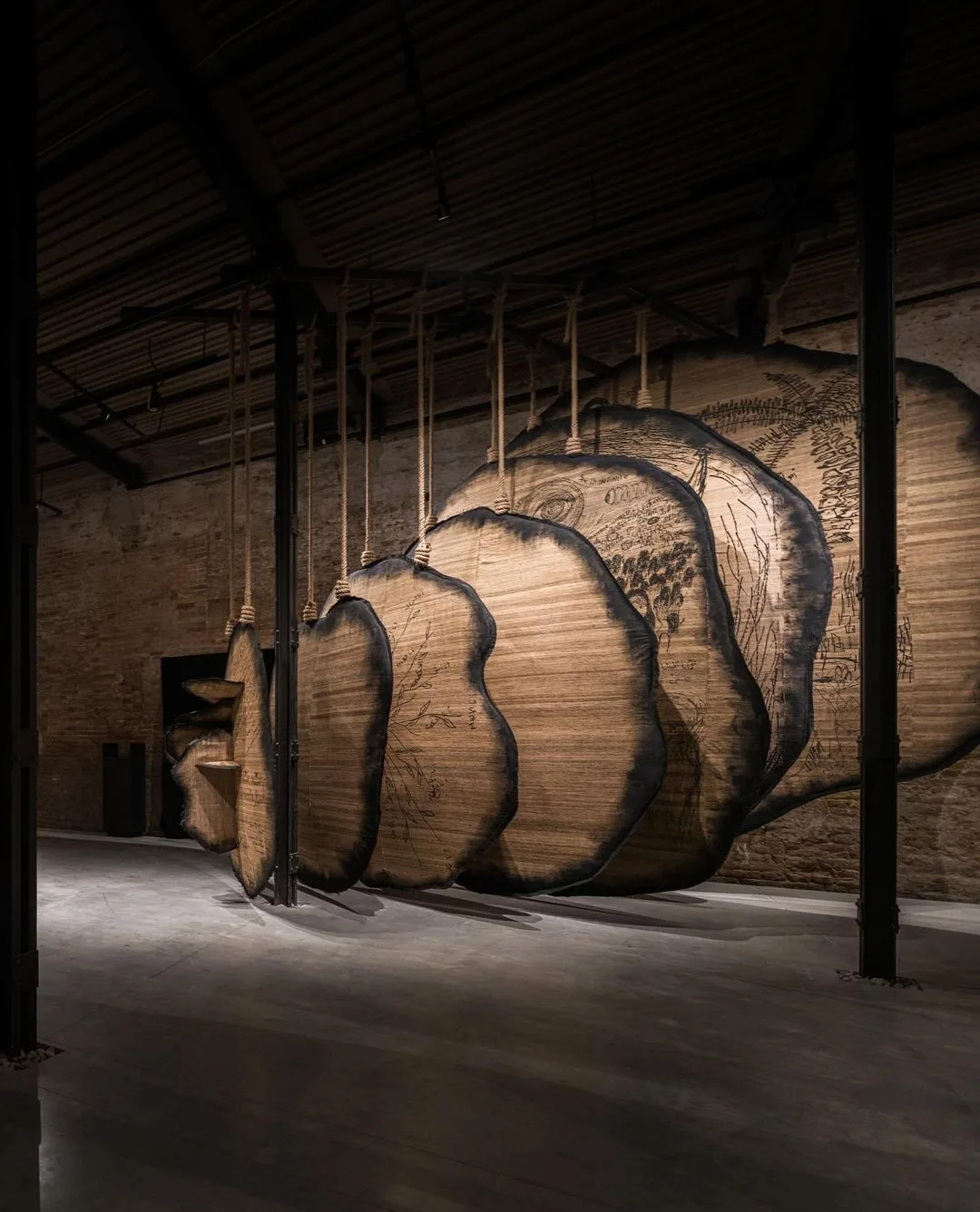 tac pham dieu khac trien lam Venice Biennale Saudi Arabia