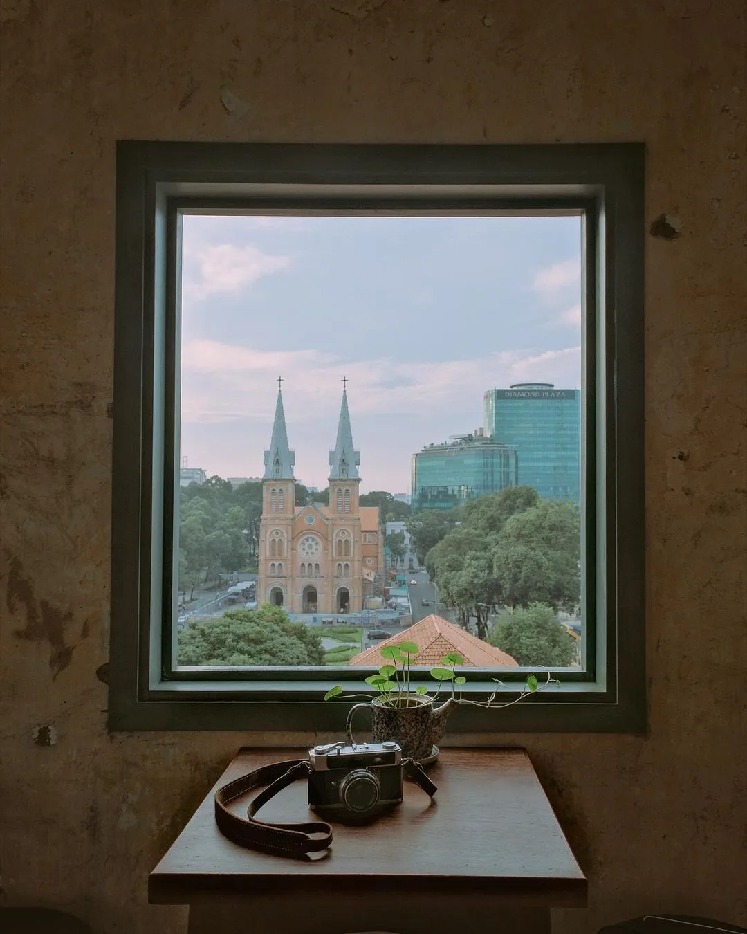 nguoi tam chuyen nha tho duc ba saigon