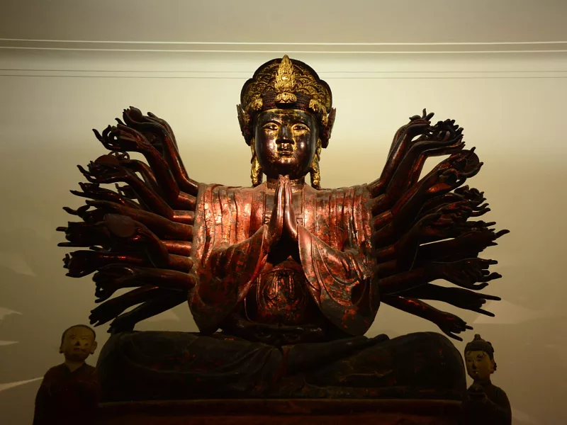 Nghệ thuật tượng thờ trong dân gian Việt