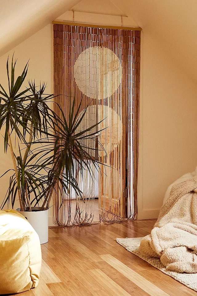 rem soi String Curtains