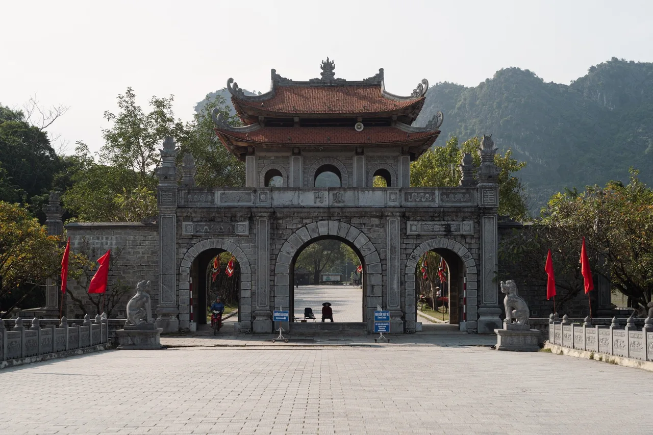 viet nam hoa lu hoang thanh thang long dai noi hue