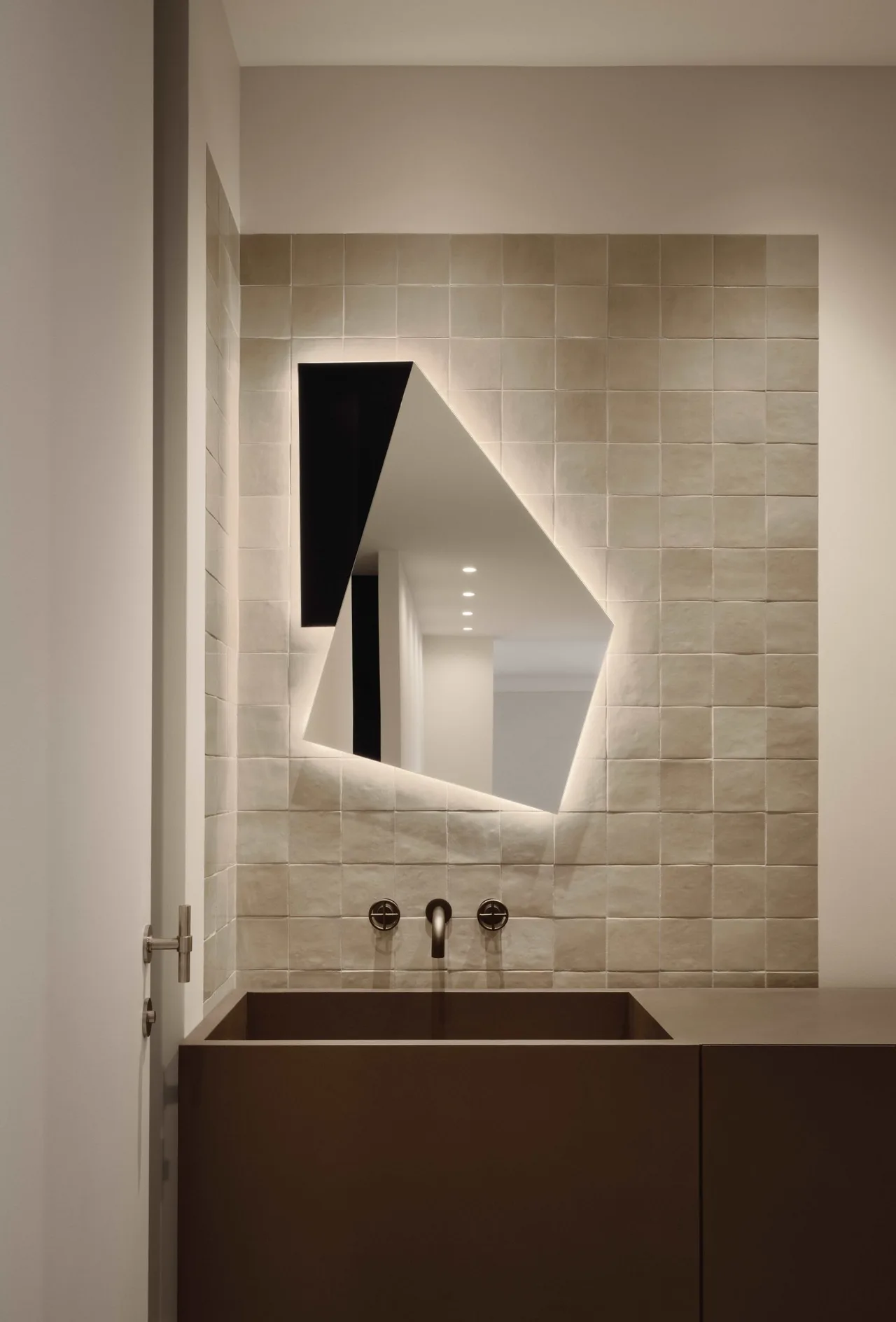 du an can ho Port-Royal apartment Mitchell Sweibel Studio Montreal Canada Golden Square Mile