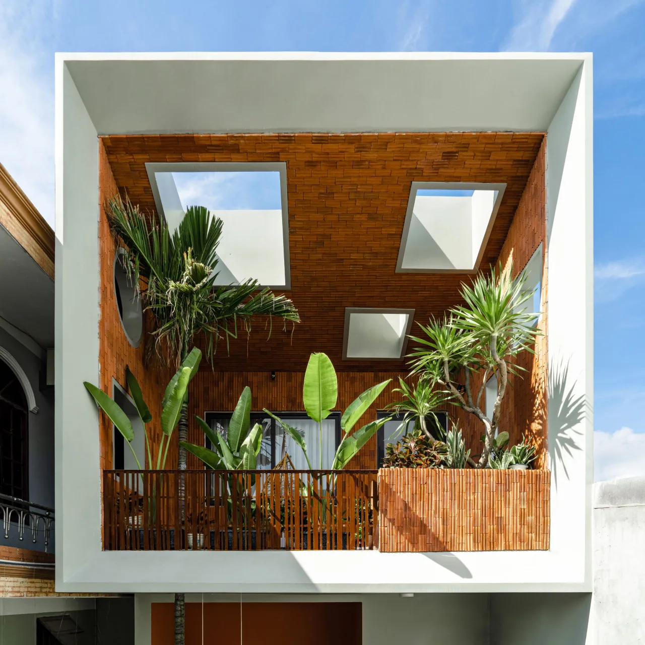 nha ong ai nghia NAQI & Partners