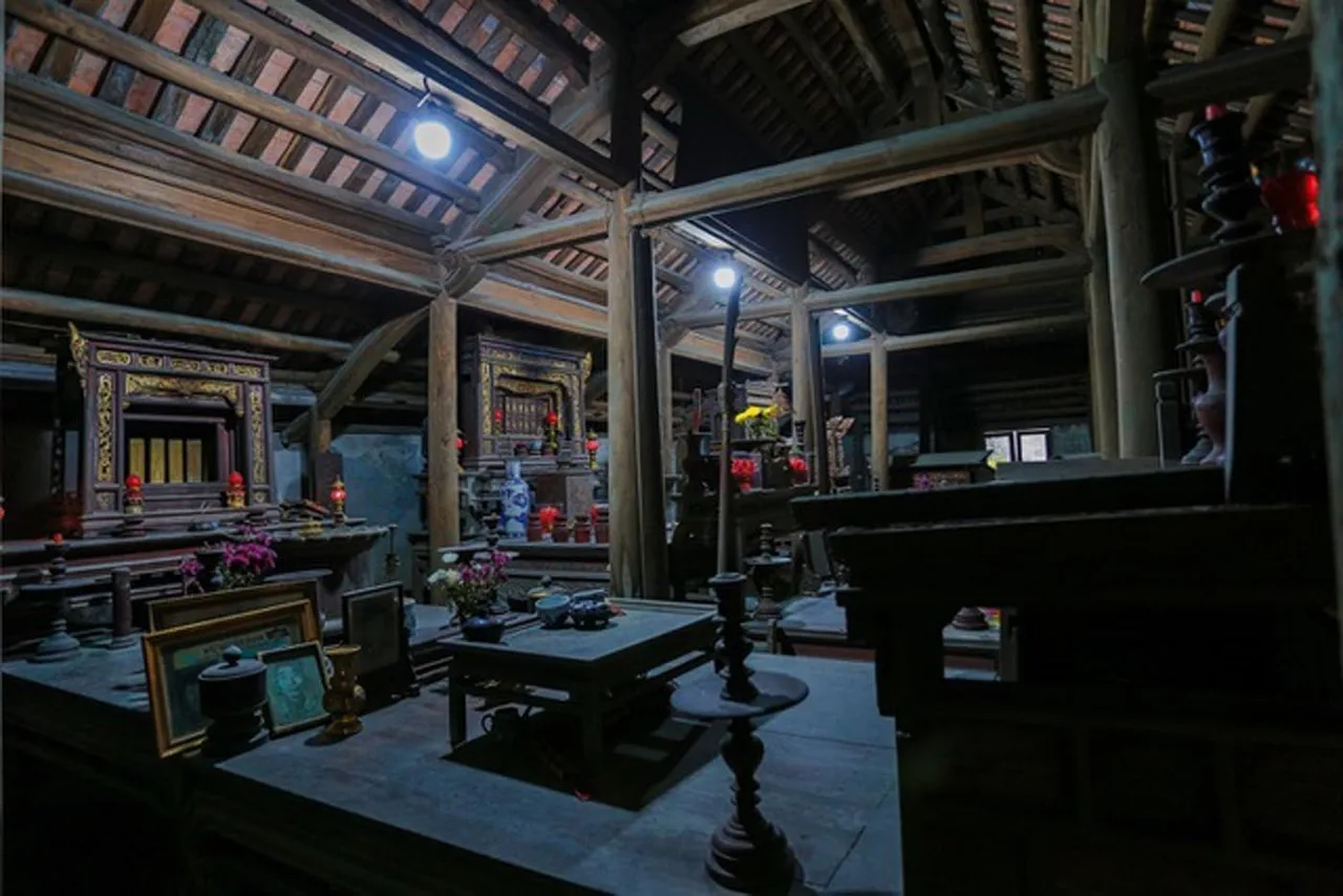 altar van hoa viet