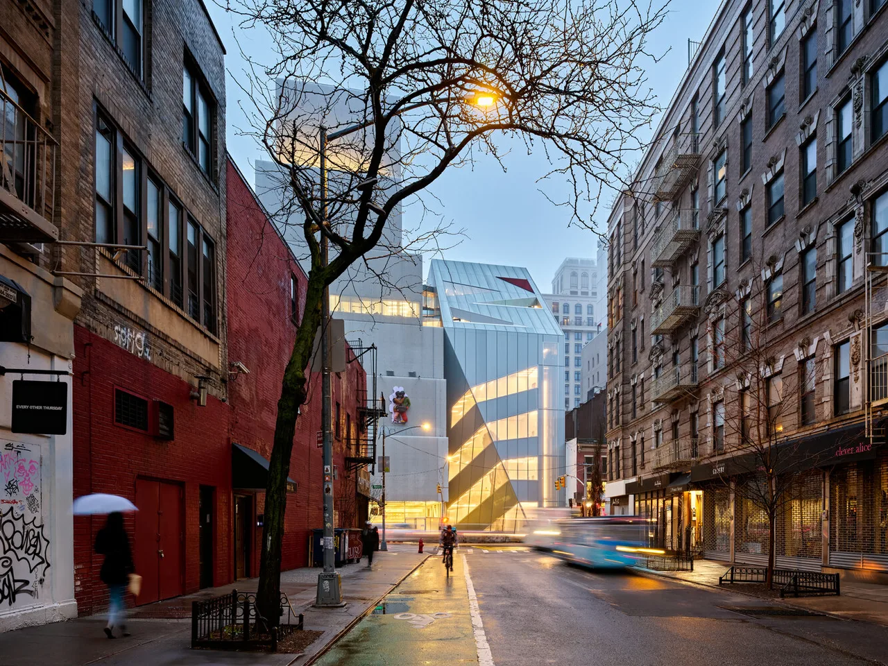 new museum SANAA oma