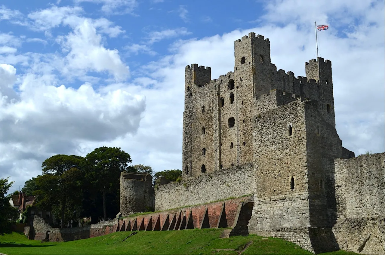 phao dai thanh co aleppo wartburg windsor rochester castel del monte malbork caernarfon