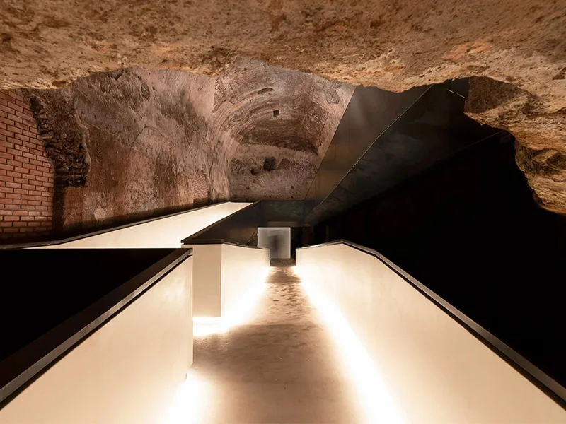 Đường đến cung điện Domus Aurea