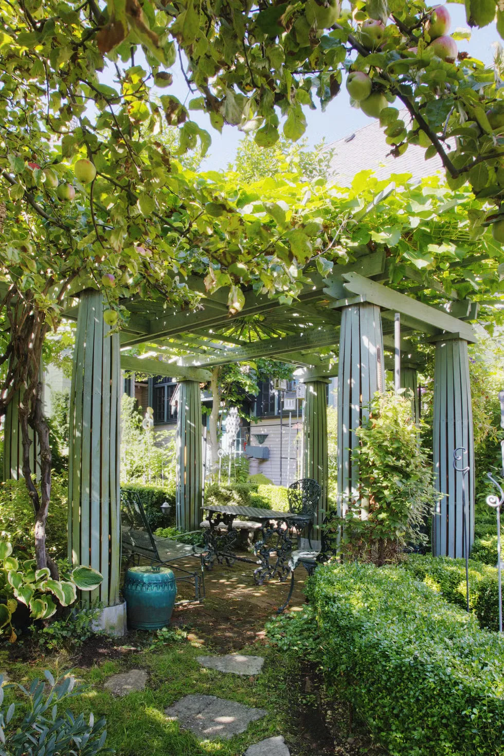 mai hien ngoai troi patio pergola