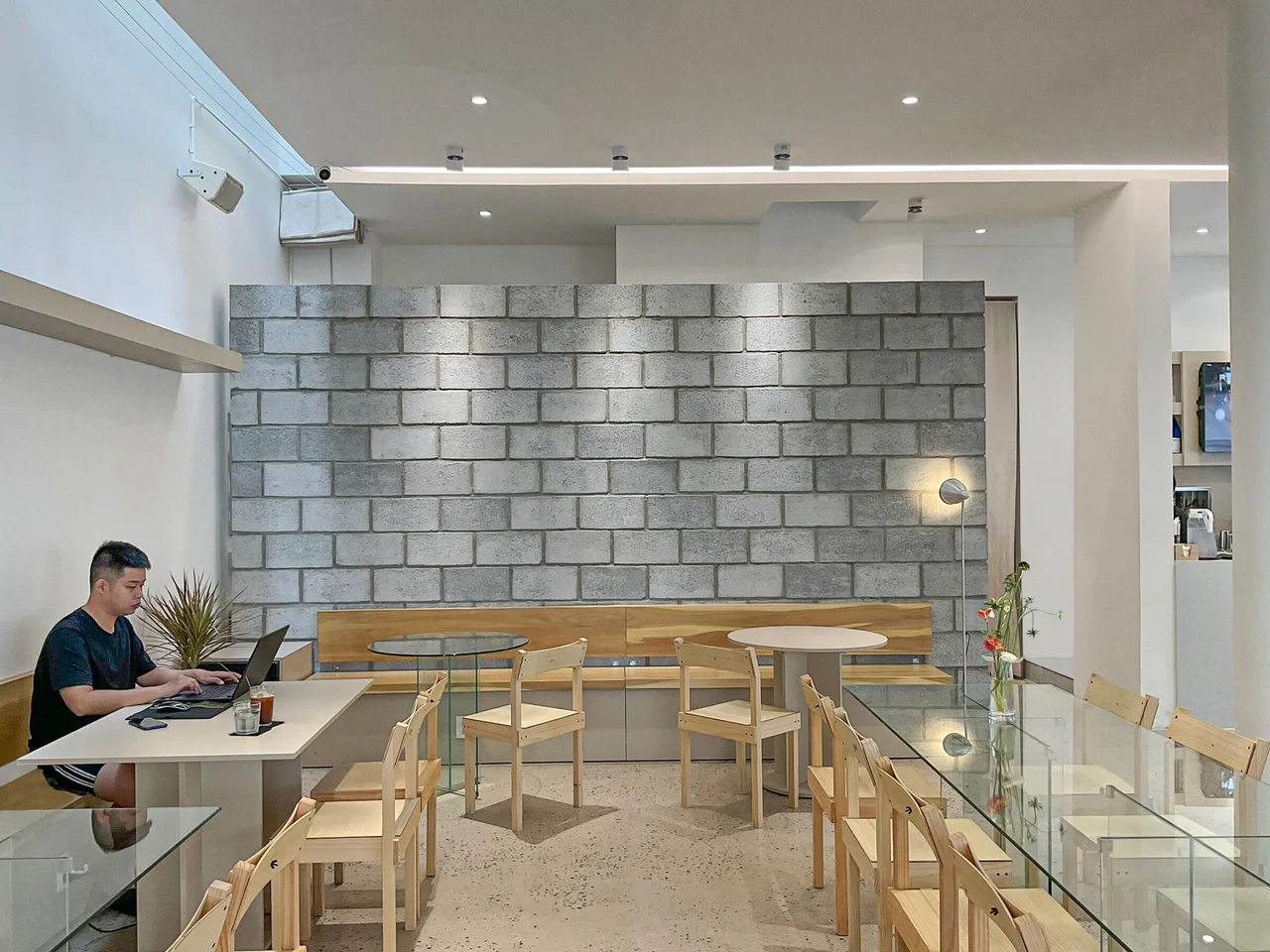 quan ca phe rach gia 68 home n café aha.studio.arc
