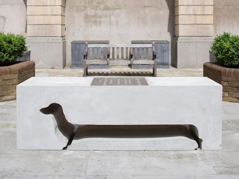 Băng ghế bench và cuộc thi thú vị tại London