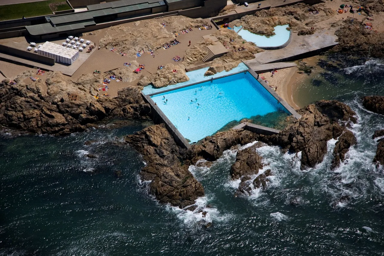 Mares alvaro Siza pool be boi kien truc su