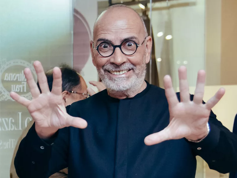 Roberto Lazzeroni - Nâng tầm nội thất bọc da Ý