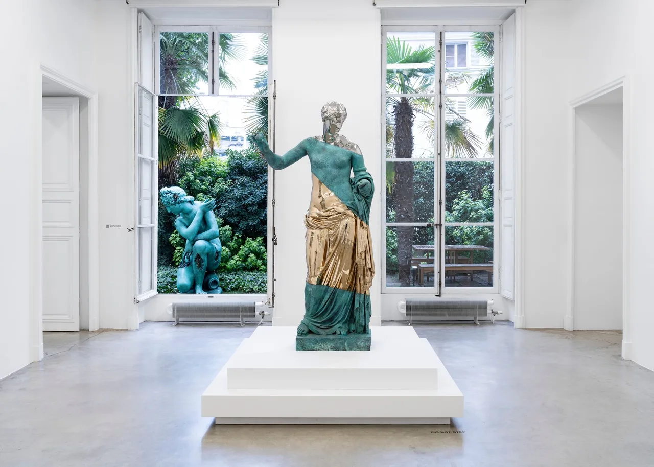daniel arsham perrotin