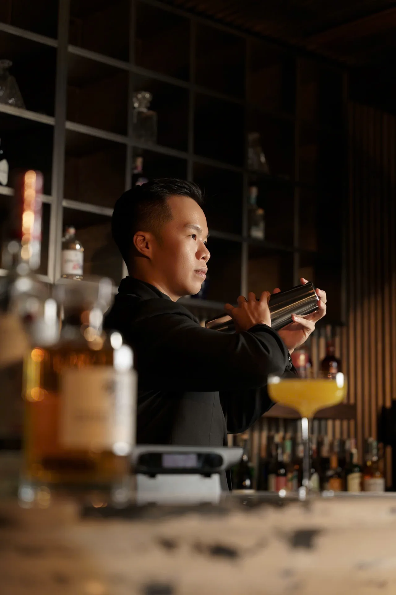 bartender nguyen huu phu pisco hana cocktail