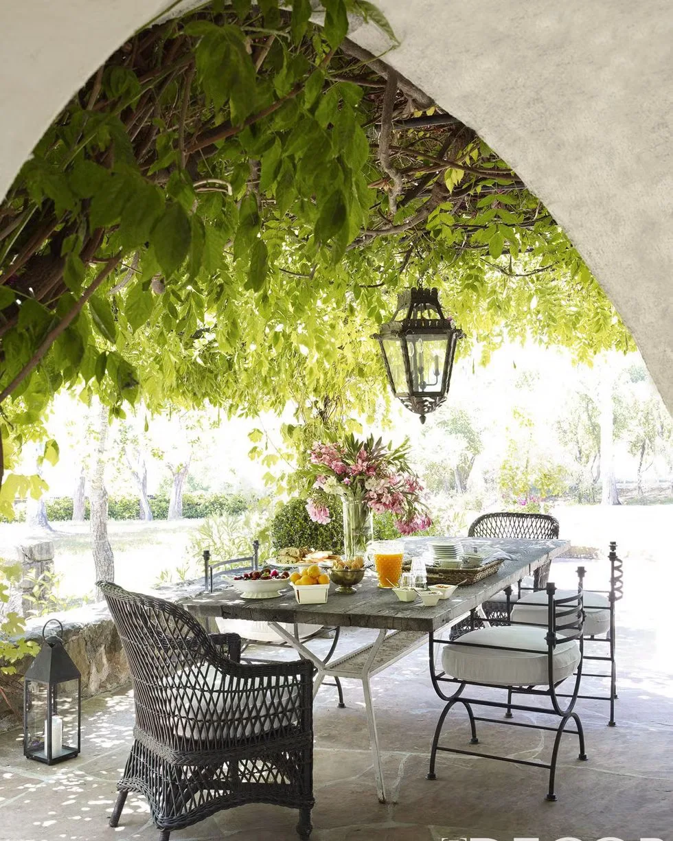 mai hien ngoai troi patio pergola