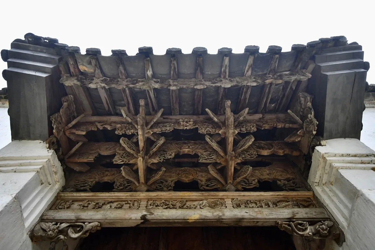 biet phu chau a asian mansion