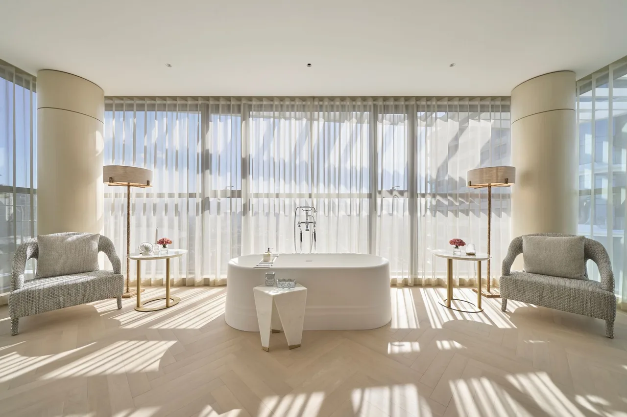 zeit penthouse quach thai cong noi that xa xi phong tam
