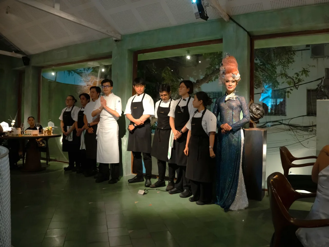 aiii house saigon nha hang hoang anh bearbrickbtws after hour