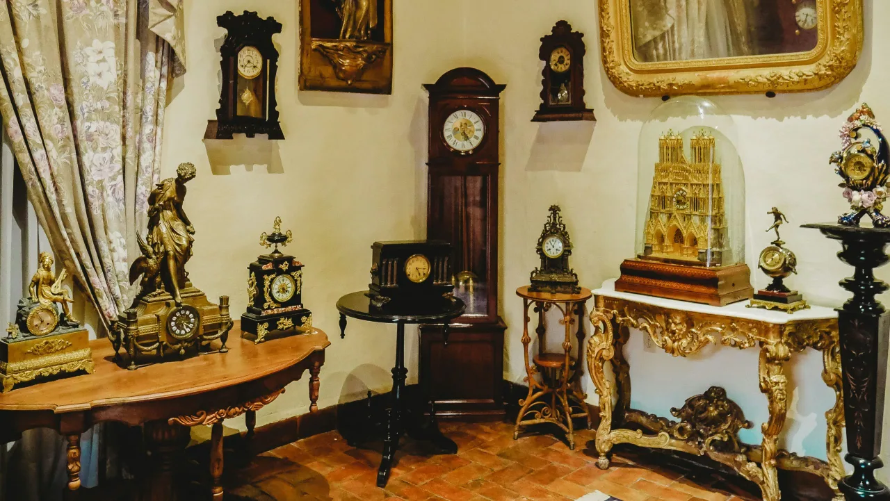 grandfather clock