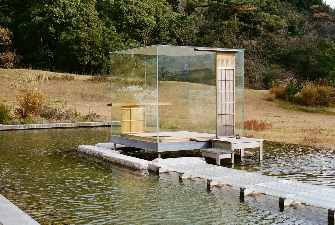 hiroshi sugimoto tra dao mondrian glass tea house