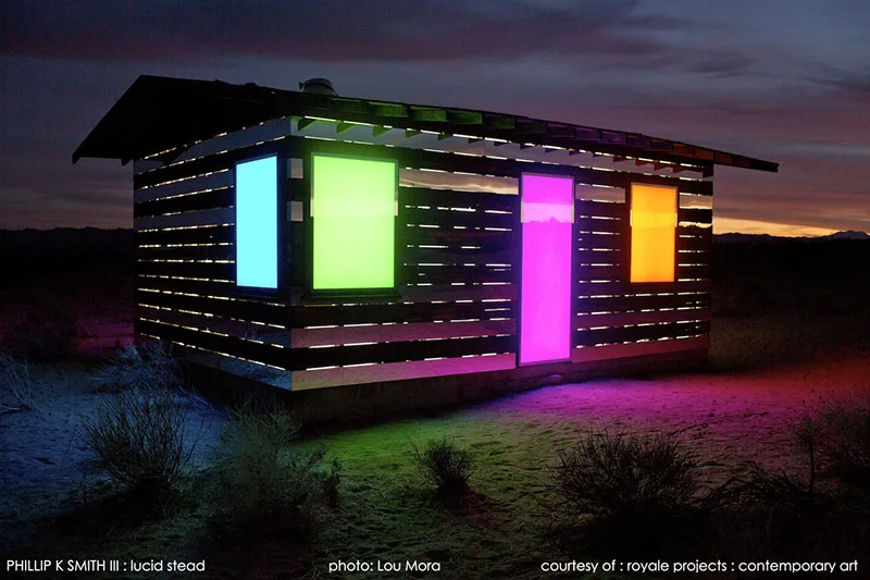Nhà gương Lucid Stead 12