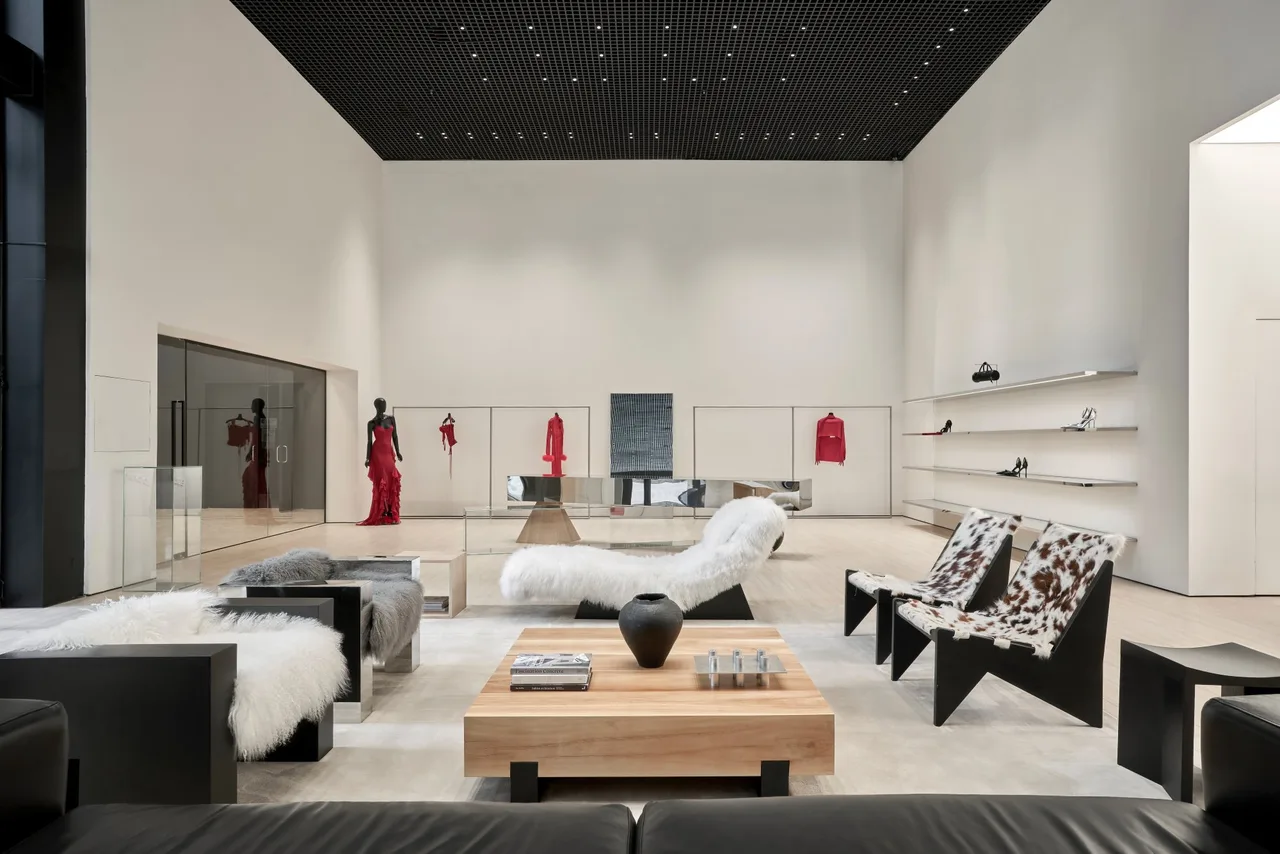 flagship store cua hang fancì club thao dien